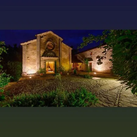 Borgo Spescia -la Giustiniano- Piscina Parco Relax بيت ضيافة 3*